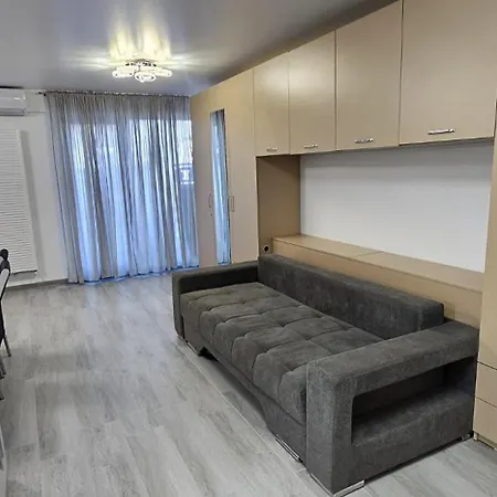 Studio N10 Alezzi By The Sea アパート ナボダリ
